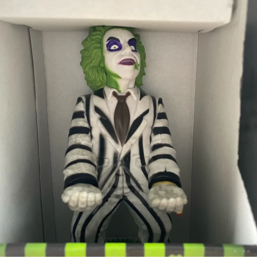 BEETLEJUICE Cable Guys Original Phone & Game Controller Holder Character Stand